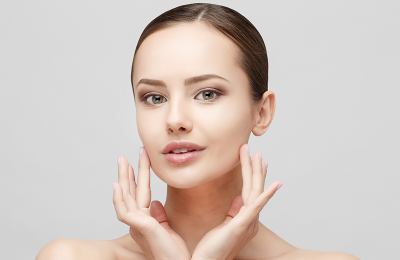 01 皮膚の内側からたるみを持ち上げることができるため、即効性がある